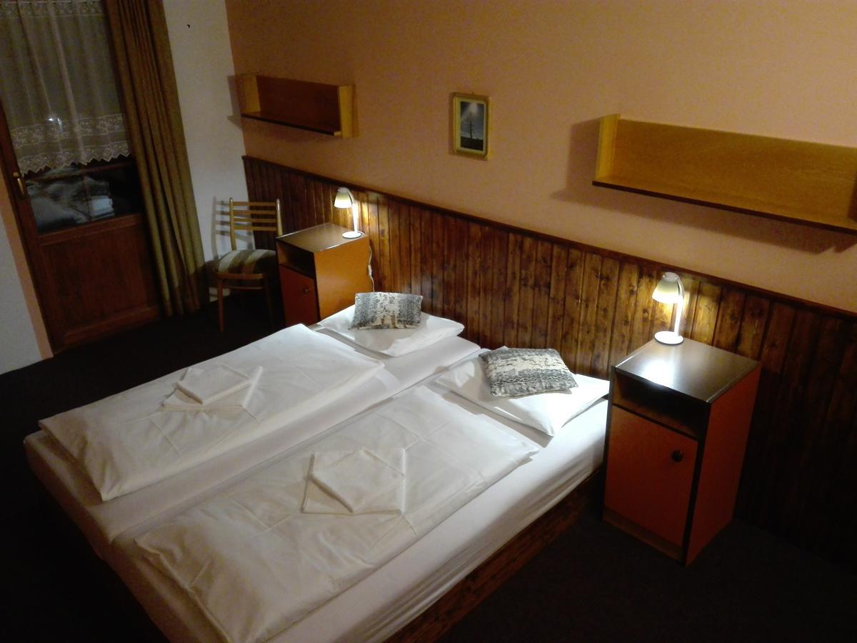 Rodinny "Hotel U Mustku" Desná Pokój zdjęcie